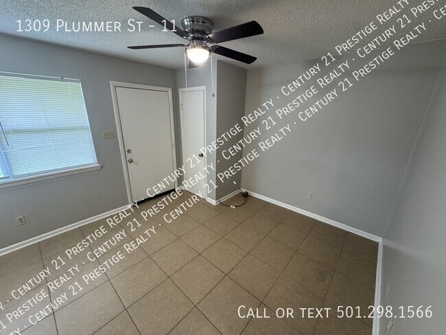 Foto del edificio - 1309 Plummer St