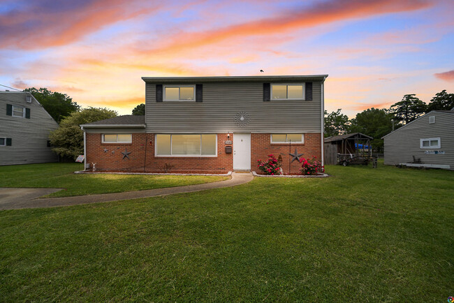 Building Photo - 1930 Meadow Lake Ct