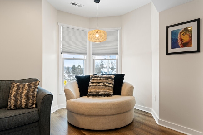 Building Photo - 80 W Geneva St