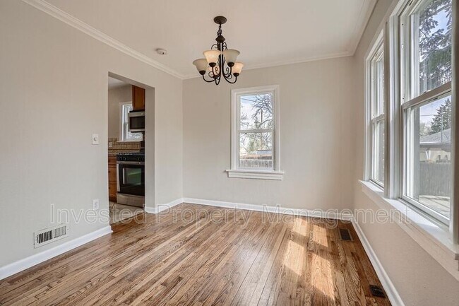 Building Photo - 3115 E 37th Ave