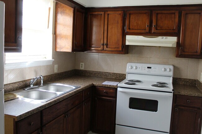 Building Photo - 14828 Forest Grove Ave