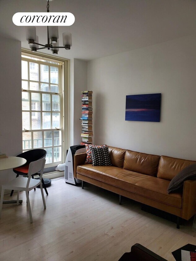 Foto principal - 517 E 77th St