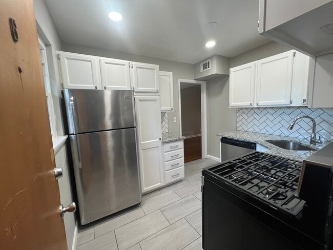 Cocina. - 3660 Peachtree Rd NE
