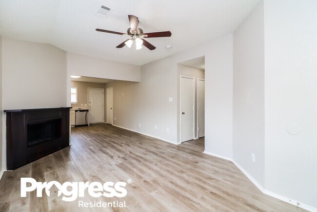 Building Photo - 7204 Autumn Run Dr