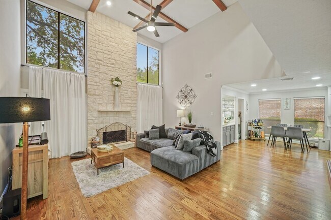 Photo - 15831 Ridge Park Dr House