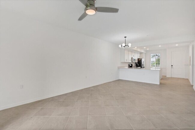 Building Photo - 14161 Heritage Landing Blvd
