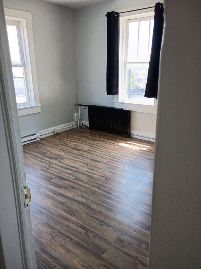 Foto del edificio - 207 S Maple Ave