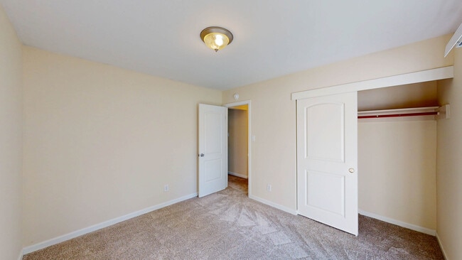 Foto del edificio - 15437 Marty Dr