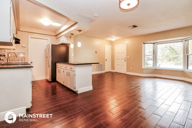 Foto del edificio - 8306 Gallup Rd