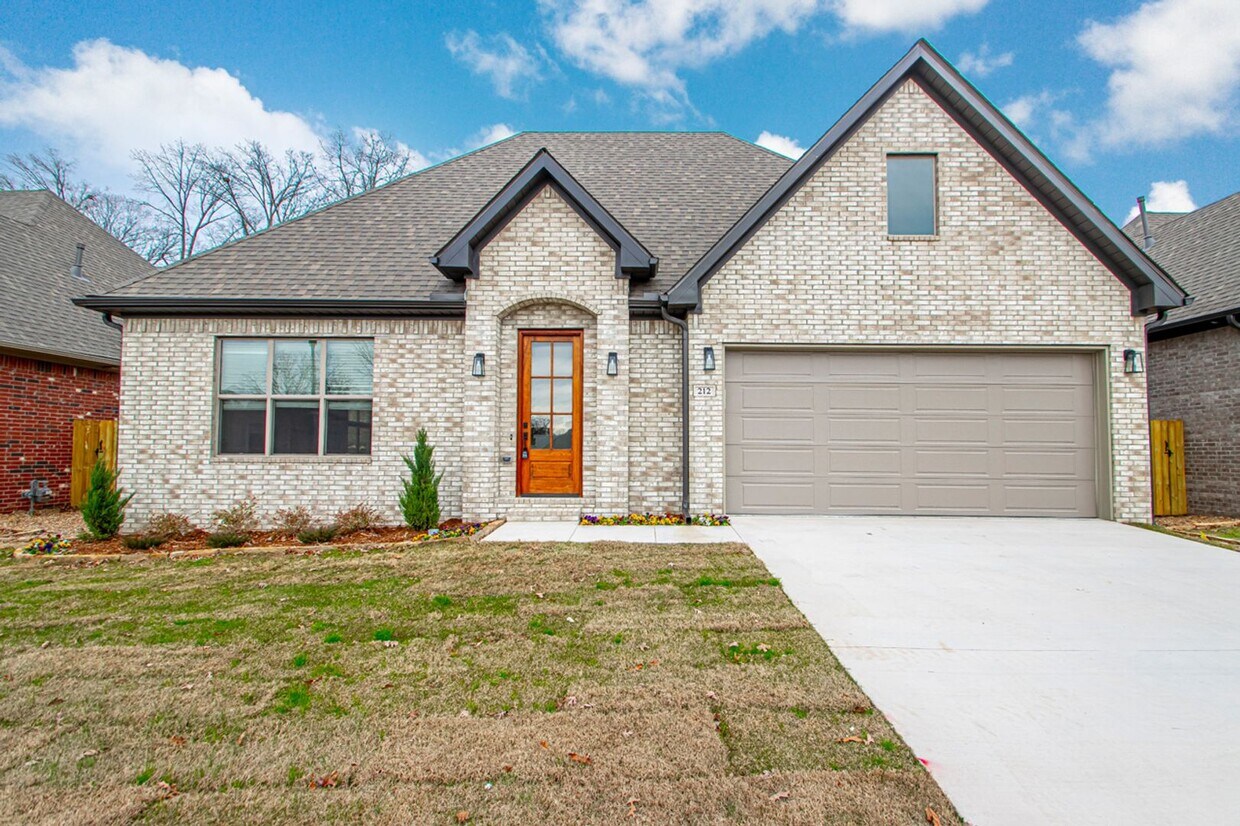 Primary Photo - Newer Construction 3 bed 2 1/2 Bath, 2,033...