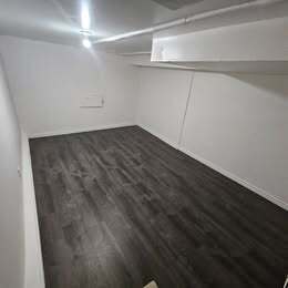 Photo du bâtiment - 1-4587 Cole Crescent