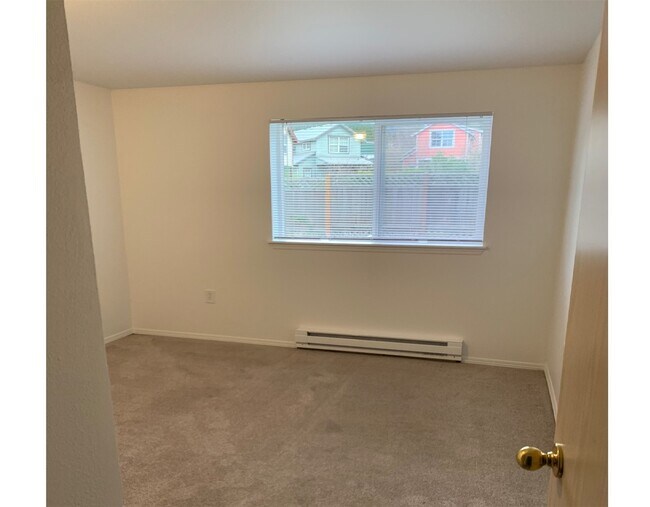 Foto del edificio - 445 Carter Ave