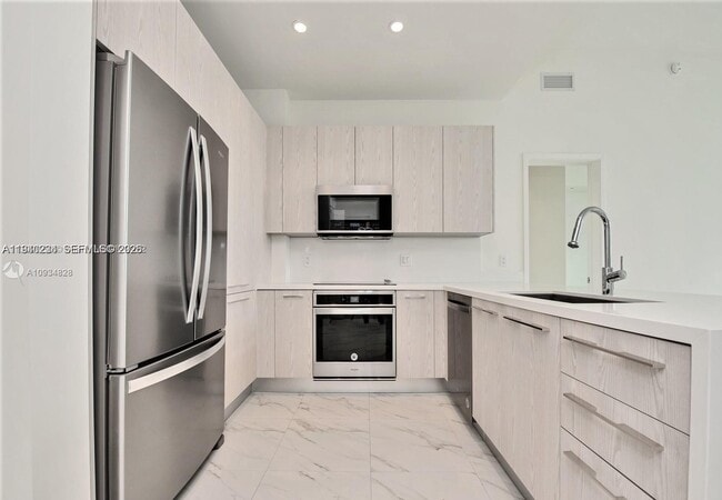 Foto del edificio - 2000 Metropica Wy