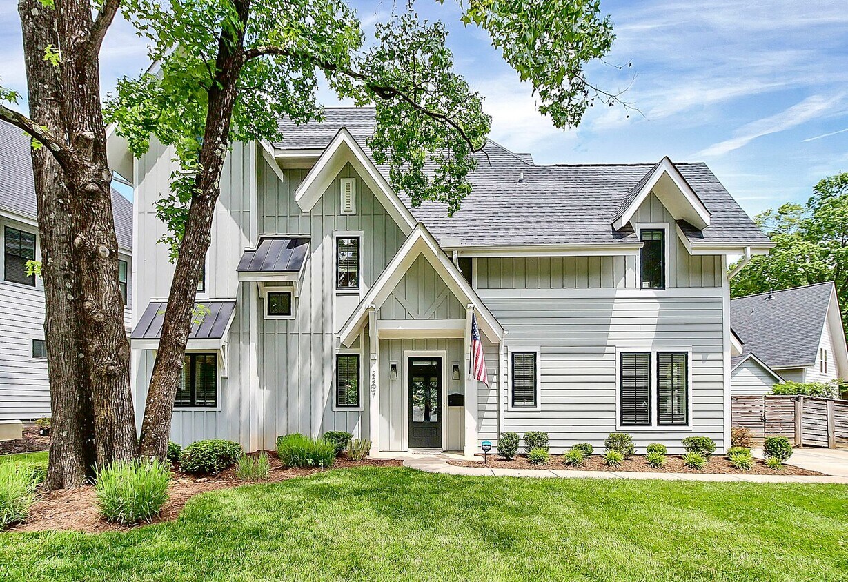 Primary Photo - Stunning and newly constructed Midwood home!
