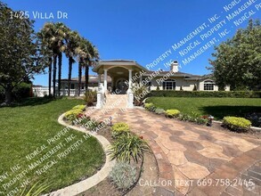 Building Photo - 1425 Villa Dr