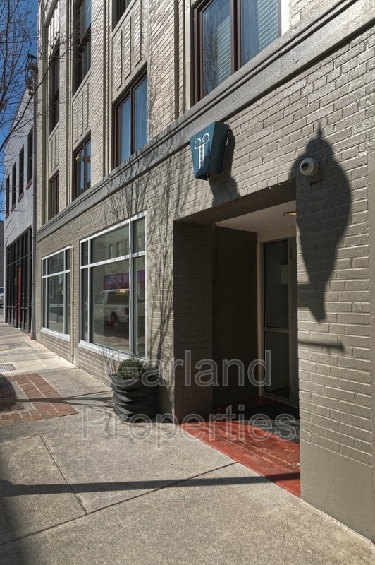 Building Photo - 111 Kirk Ave SW