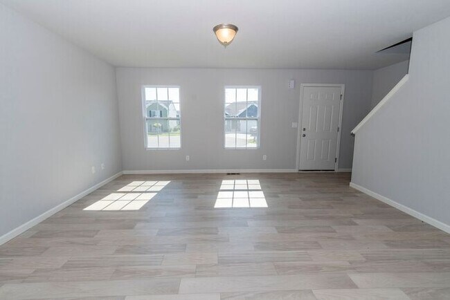 Foto del edificio - Mishawaka South Side- Be the first to Occupy this newly built 2-story home