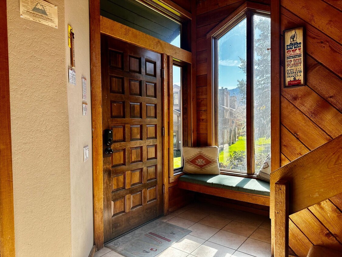 Snowcreek Condo for Rent in Mammoth Lakes, CA
