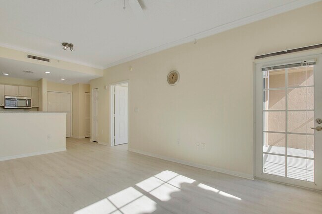 Building Photo - 1801 N Flagler Dr