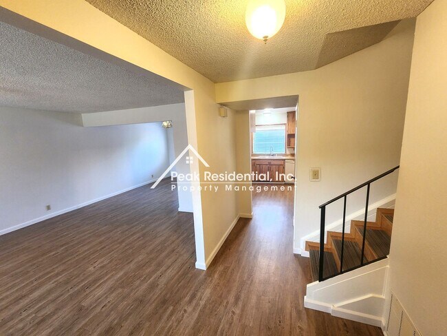 Building Photo - Wonderful 4bd/2.5ba Dixon Home!