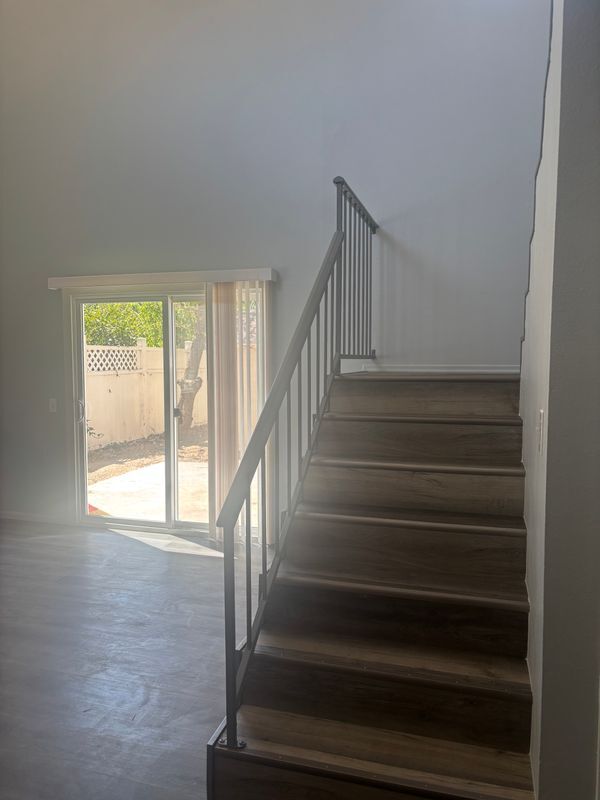 Building Photo - 7556 Villa Ave