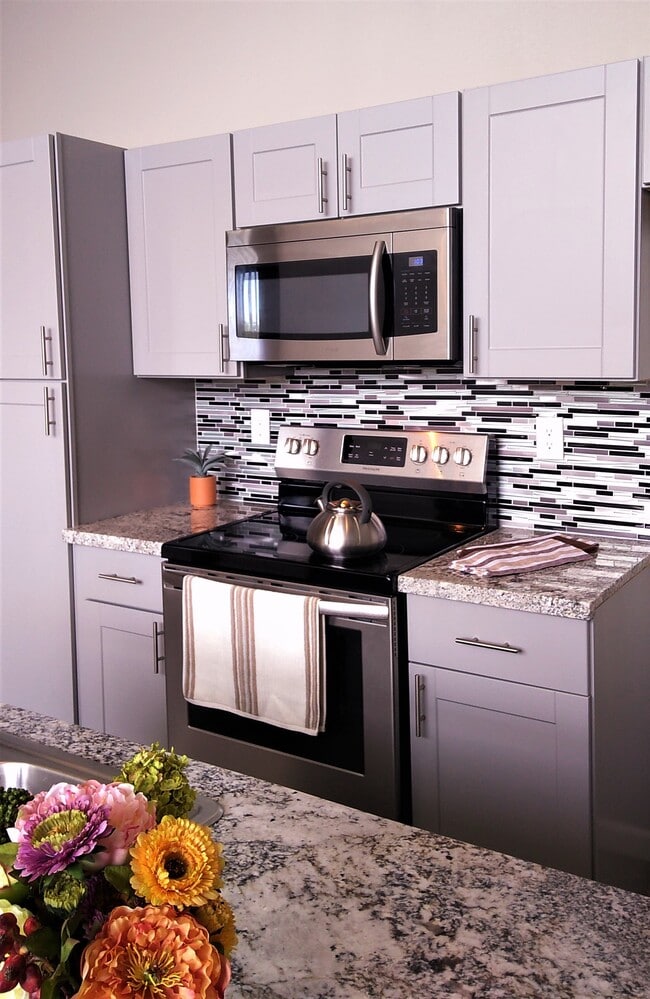 2 OR 3 BED KITCHEN - Summerwood Park Apartments