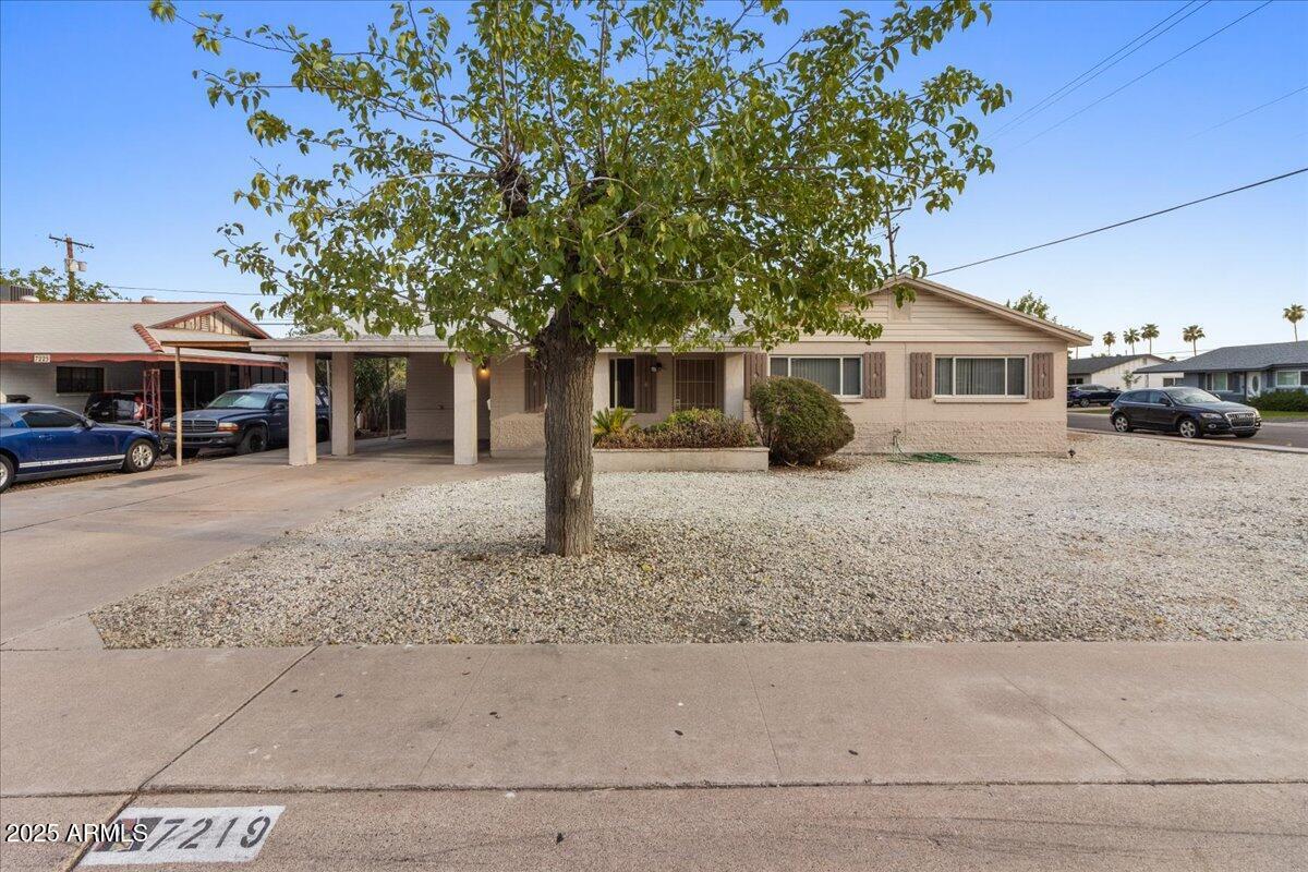 Primary Photo - 7219 E Roosevelt St