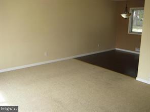Foto del edificio - 713 Trudy Ln