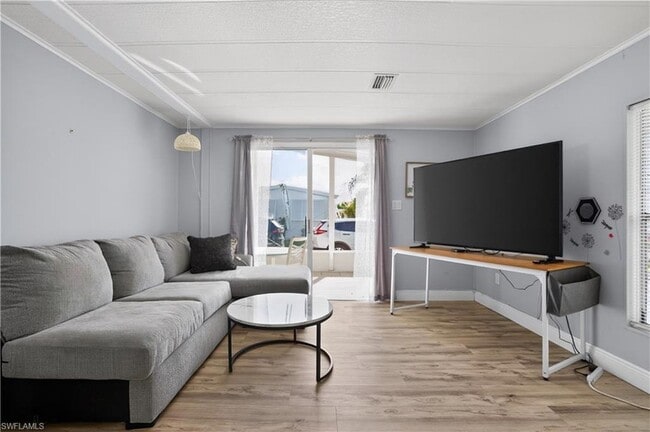 Foto del edificio - 125 Kim Dr