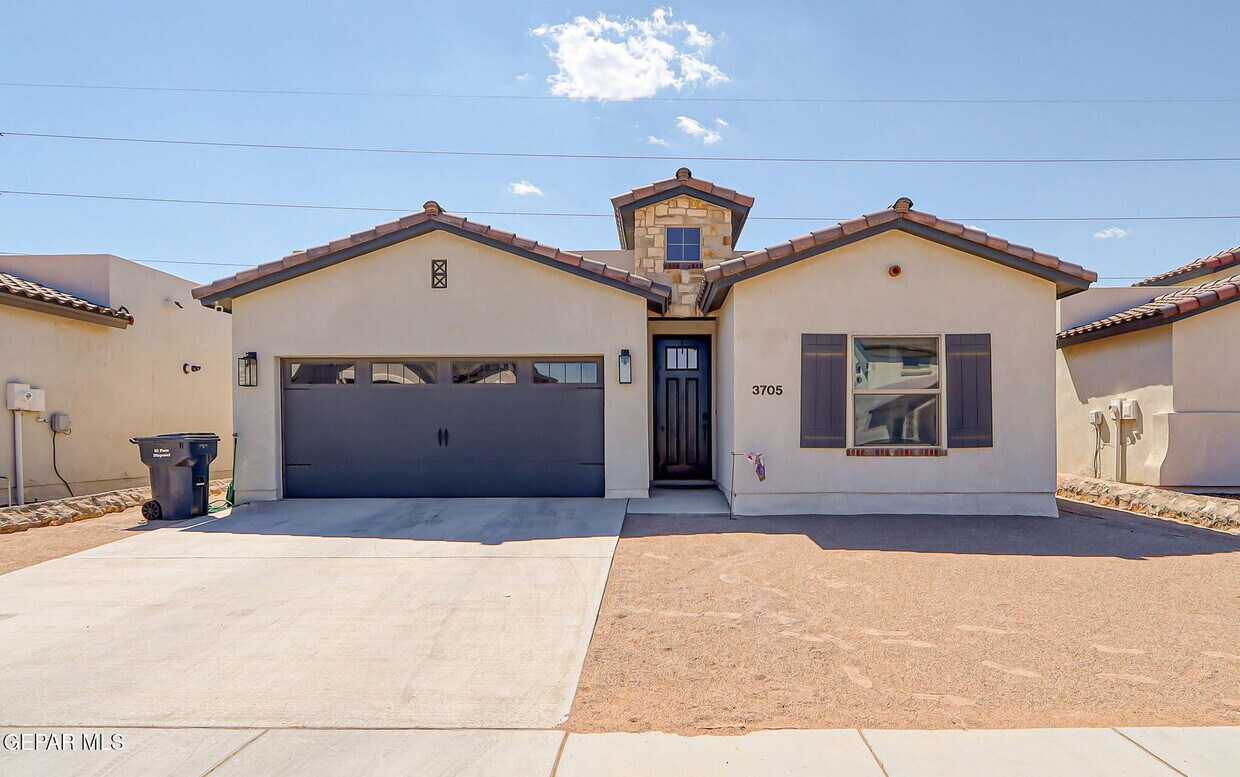Foto principal - 3705 Surmise St