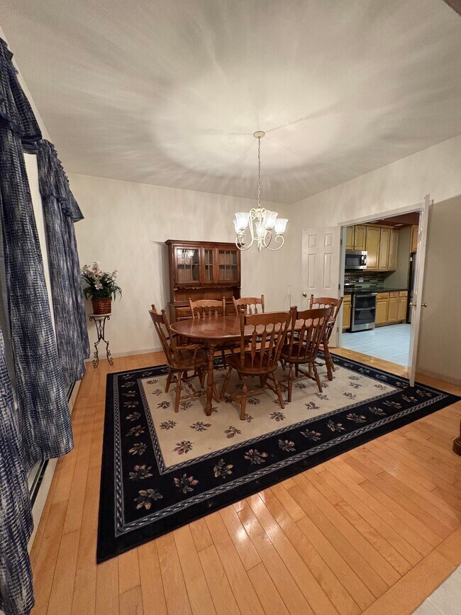 Foto del edificio - 65 Forman Dr