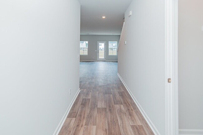 Building Photo - Spacious 3 bedroom Townhome with pond view