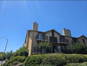 Building Photo - 1186 Pear Tree Ln