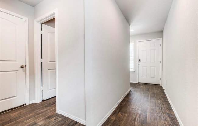 Building Photo - 13944 Great Pnes Ct