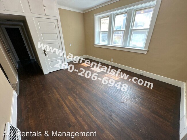 Building Photo - 5 br, 2 bath House - 3221 Webster St