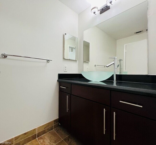 Foto del edificio - 2 br, 2 bath Condo - 6920 SW 39th St # 1001