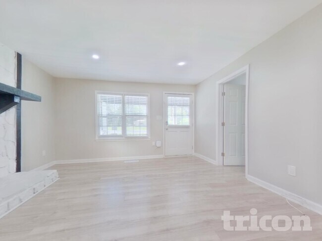 Foto del edificio - 558 Buchanan Hwy