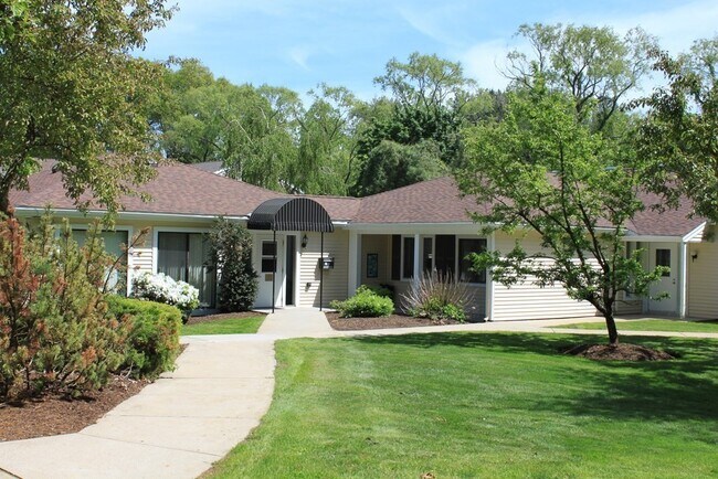Building Photo - 17 Village Hill Ln