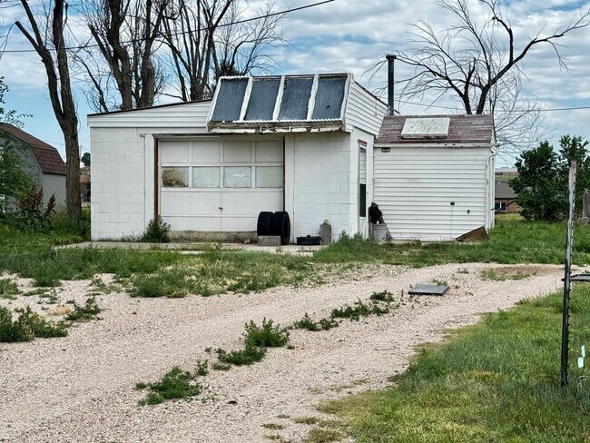 Foto del edificio - RURAL 2 BEDROOM, 1 BATHROOM, SINGLE FAMILY...