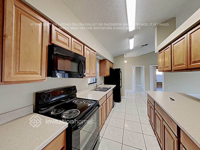 Foto del edificio - 1500 Lund Ave