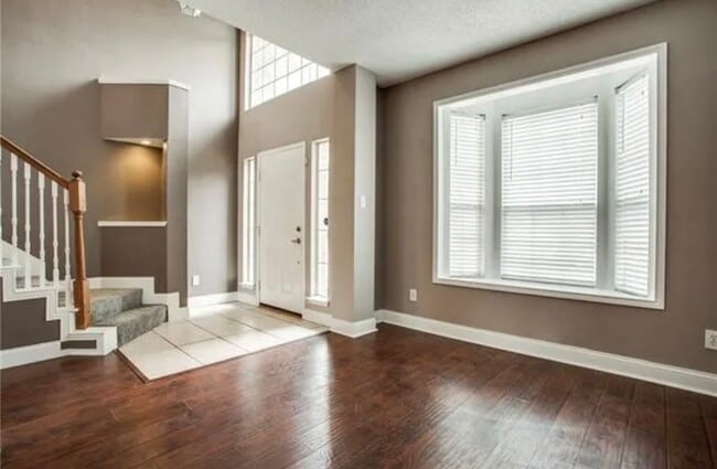 Building Photo - 3917 Silver Meadow Ln