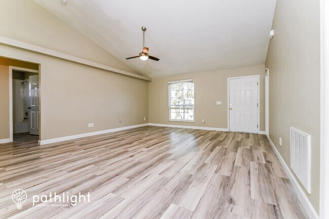 Building Photo - 5815 33Rd Drive E, Palmetto, FL, 34221