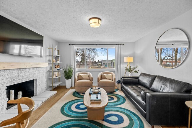 Foto del edificio - Modern 2BR Suite – Newly Furnished, Pet-Friendly, Near Downtown Spokane (Furnished)