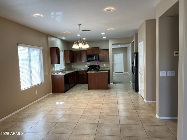 Building Photo - 2381 N Monticello Dr