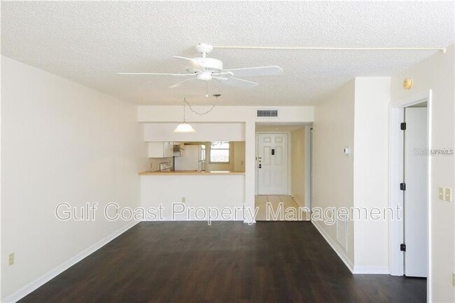 Building Photo - 437 Cerromar Ln
