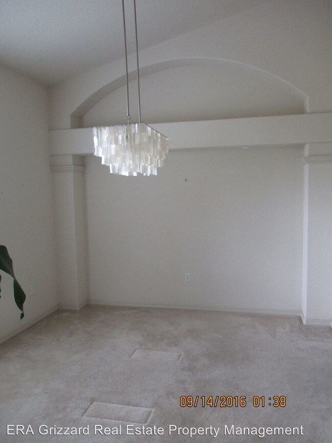 Foto del edificio - 27403 Highlander Ct