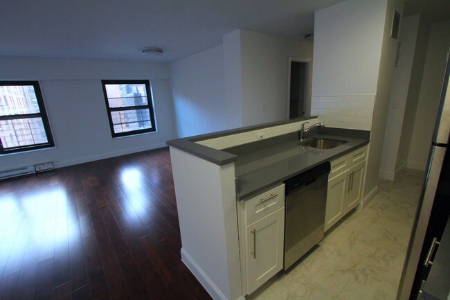 Foto del edificio - 410 Saint Nicholas Ave