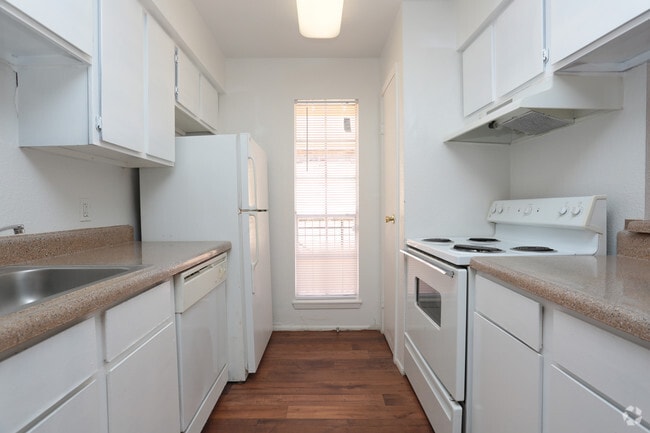 1 habitación, 1 baño, 666 pies cuadrados - Cocina - Rockridge Station Apartments