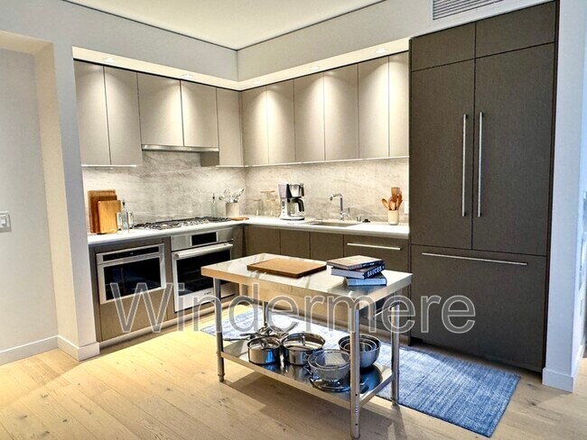 Foto del edificio - 2510 6th Ave