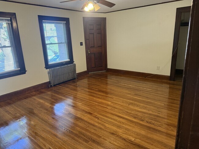 Foto del edificio - 12 Weston Ct